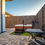 Samson Apartment