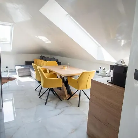 Samson Apartment